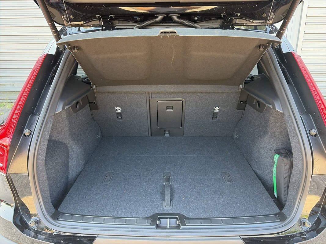 Volvo EX40