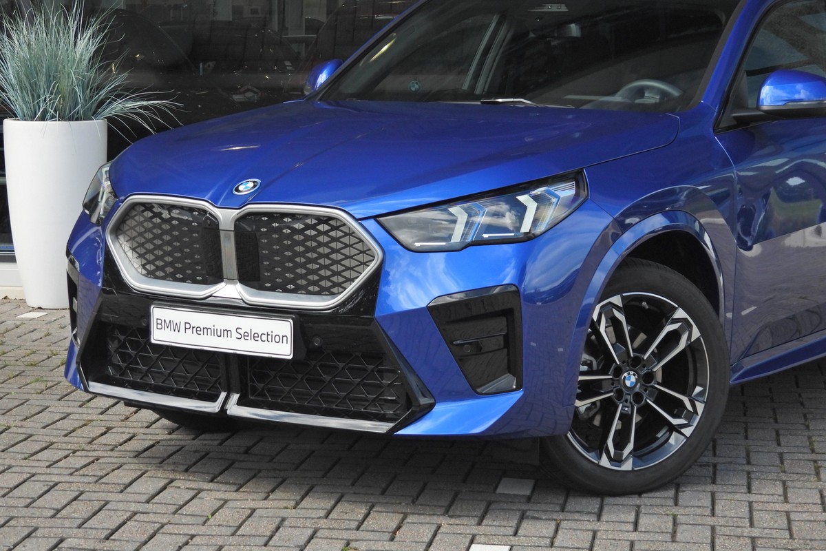 BMW iX2