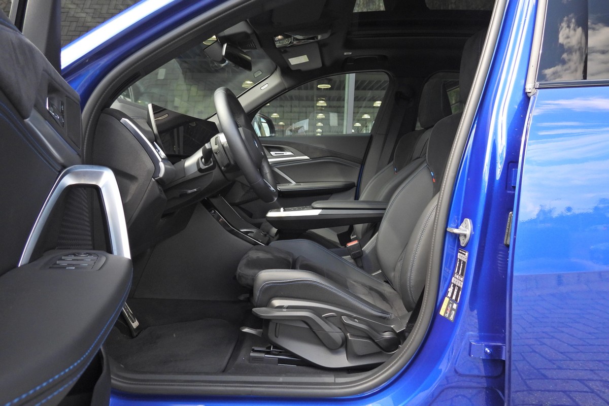 BMW iX2