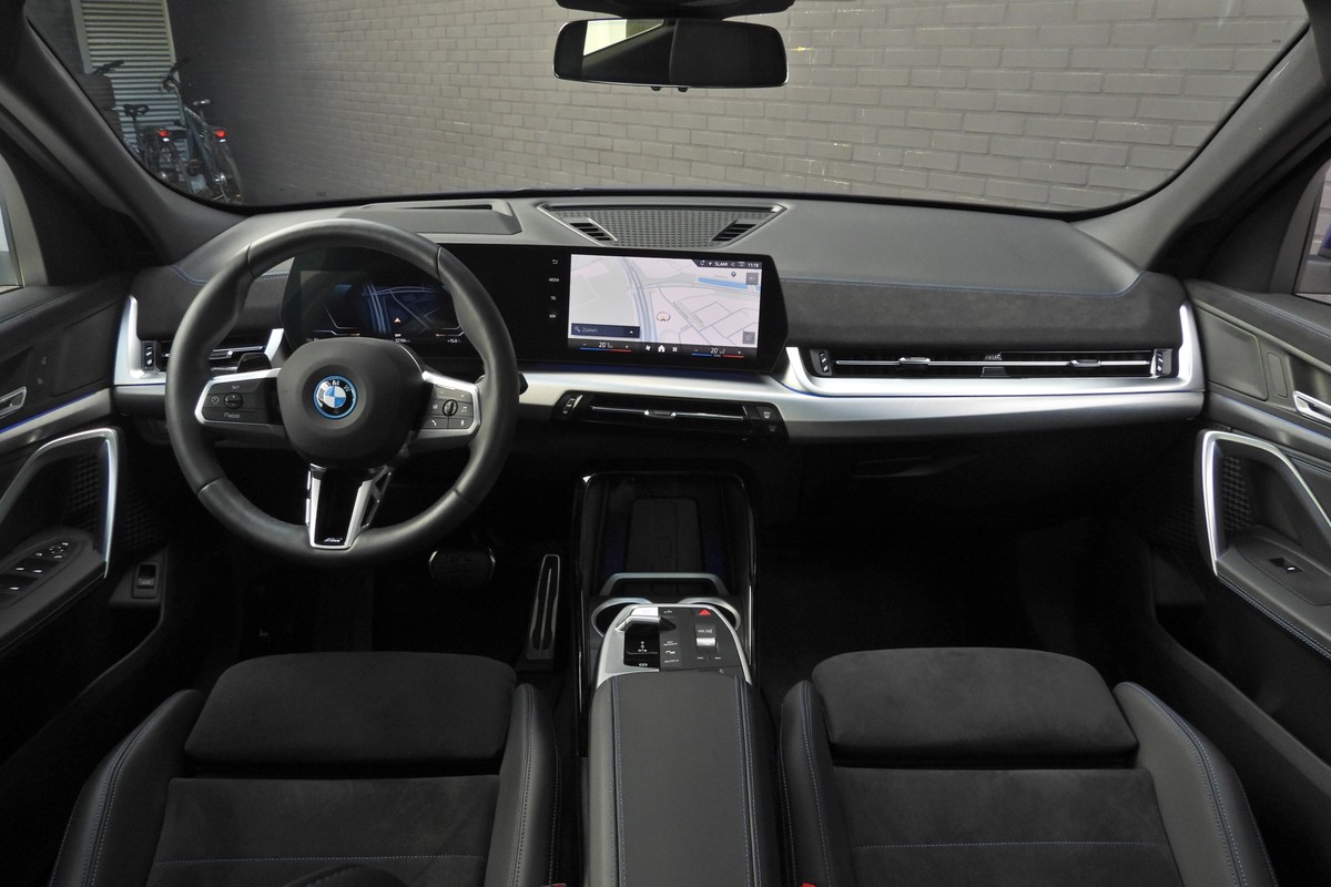 BMW iX2