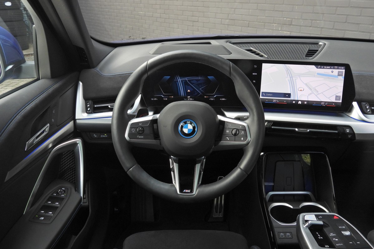 BMW iX2