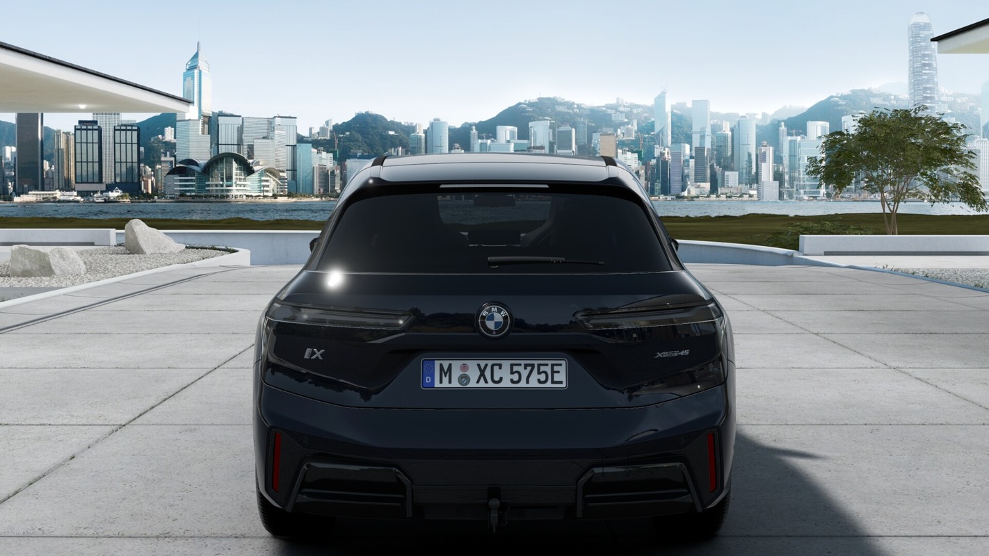 BMW iX