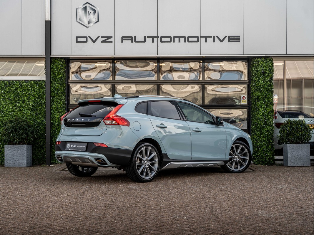 Volvo V40
