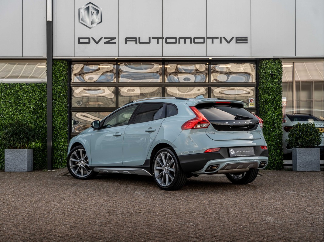Volvo V40