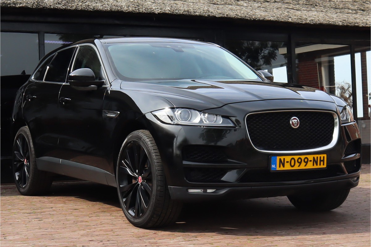 Jaguar F-PACE