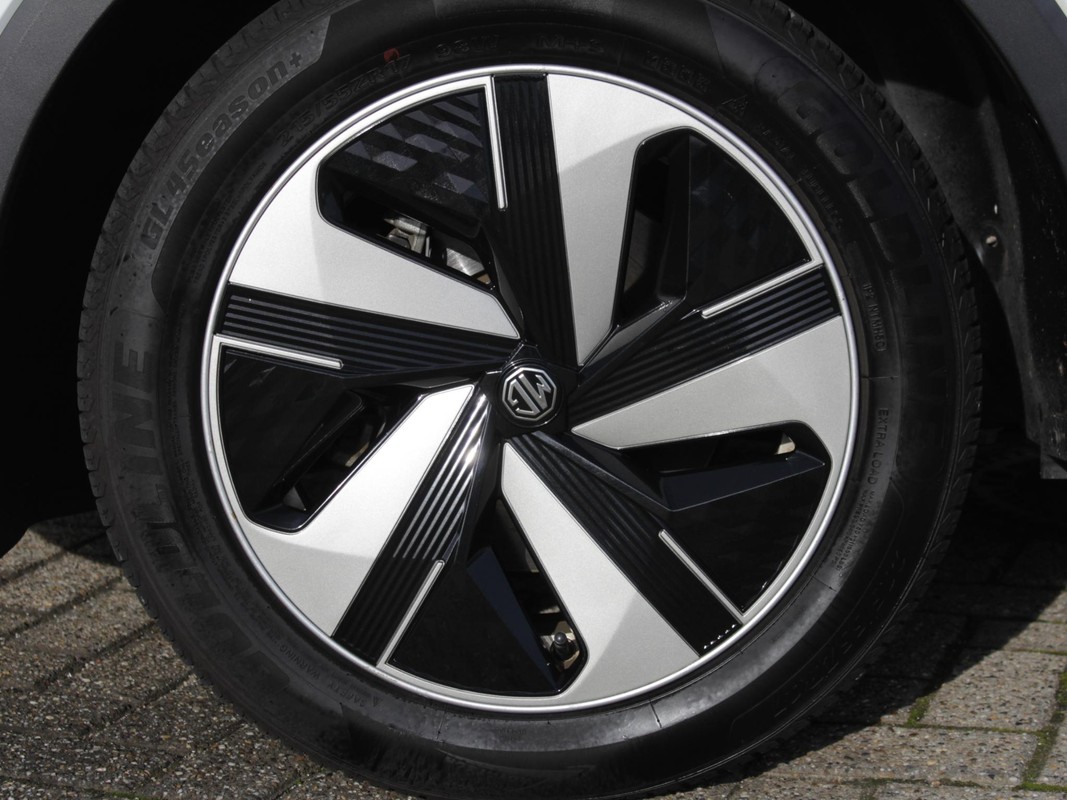 MG ZS EV