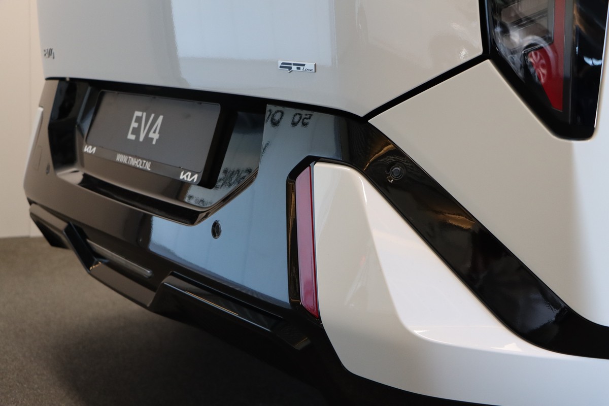 Kia EV4