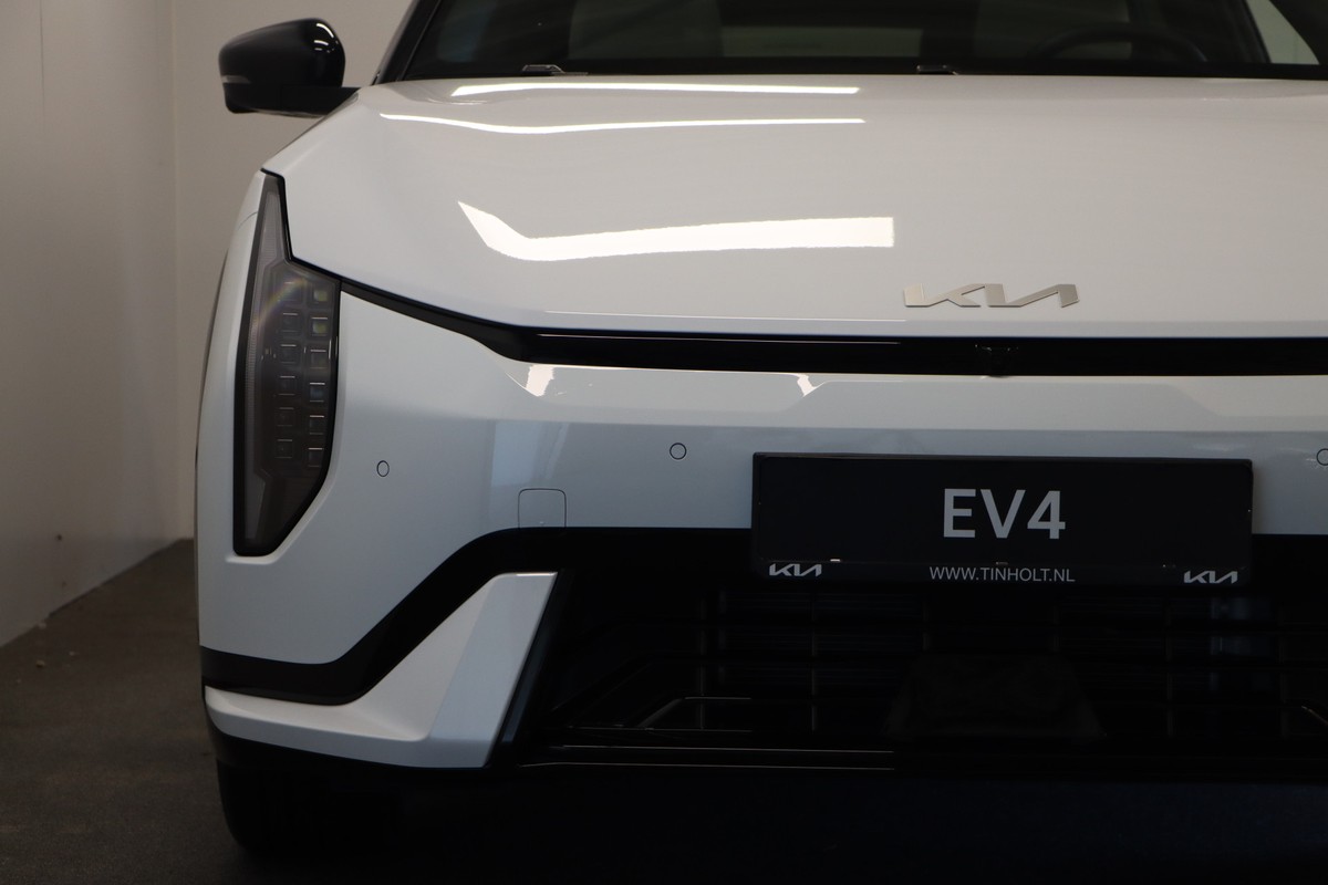 Kia EV4