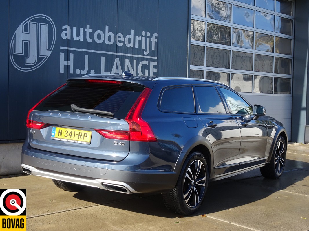 Volvo V90