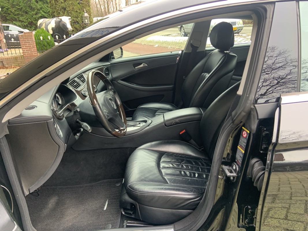 Mercedes-Benz CLS