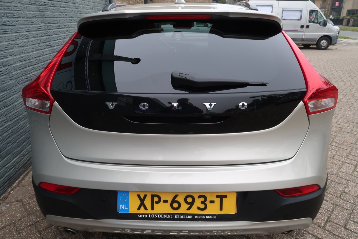 Volvo V40