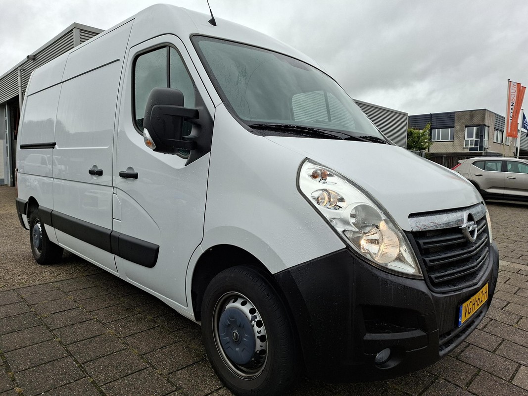 Opel Movano