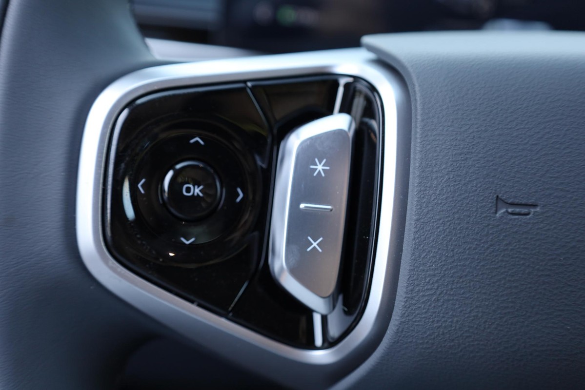 Geely E5