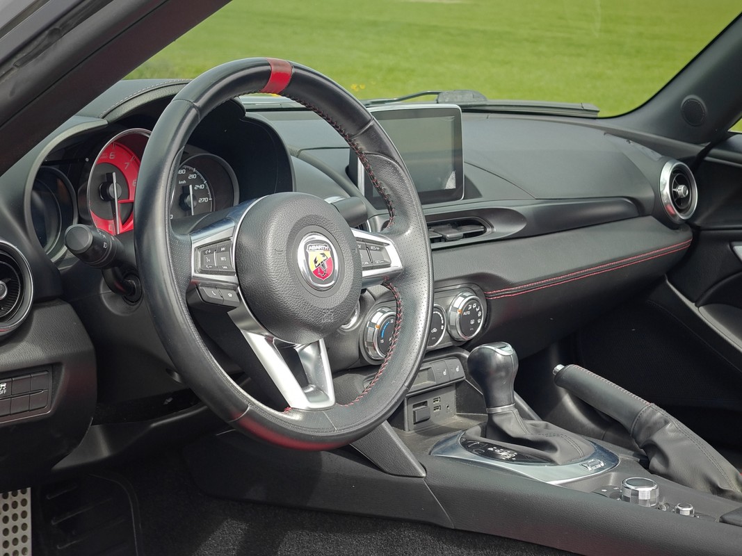 Abarth 124 Spider