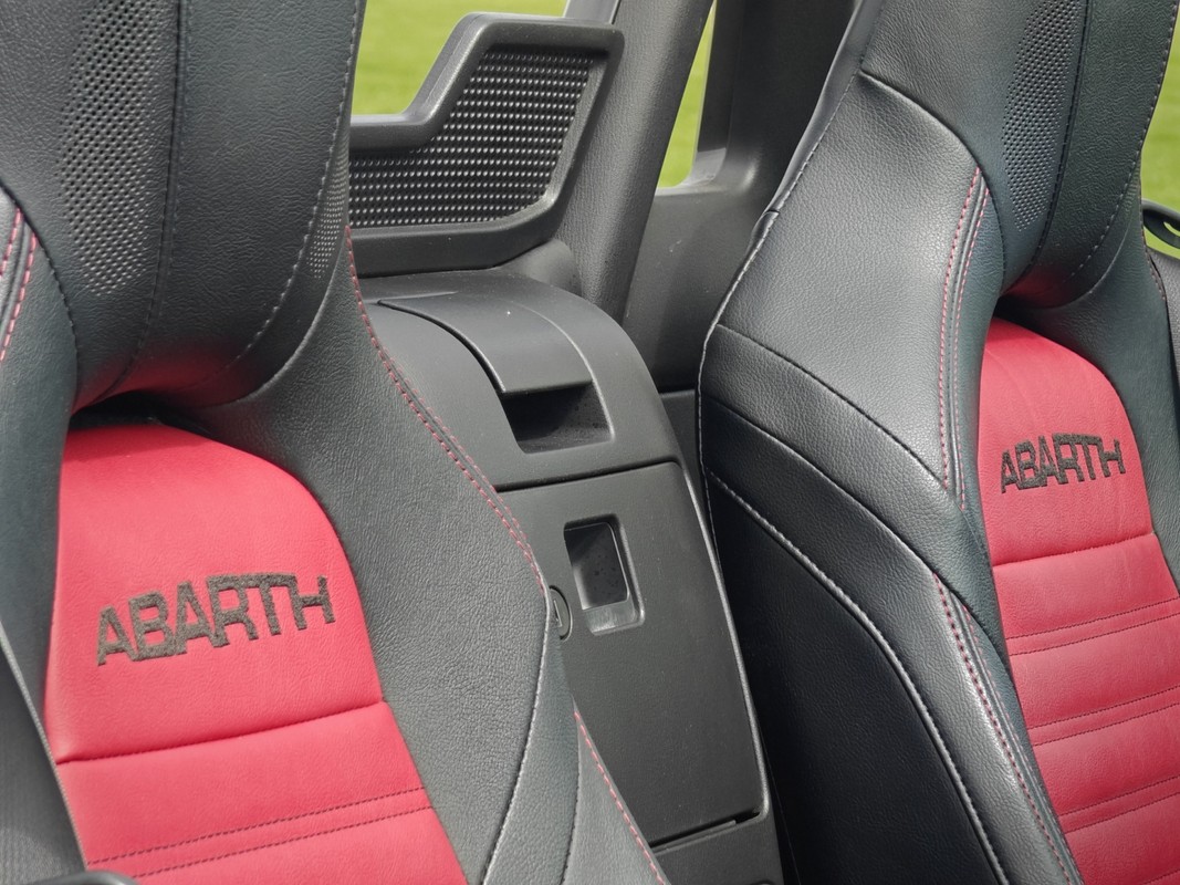 Abarth 124 Spider