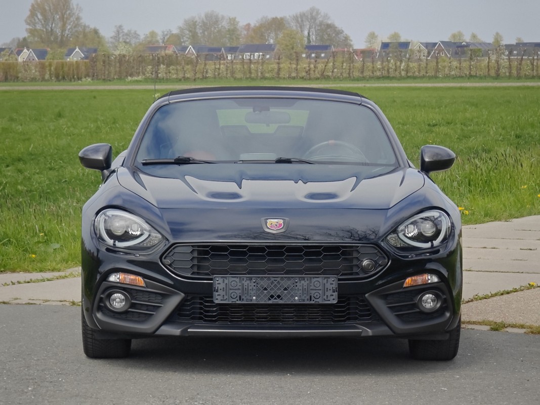 Abarth 124 Spider