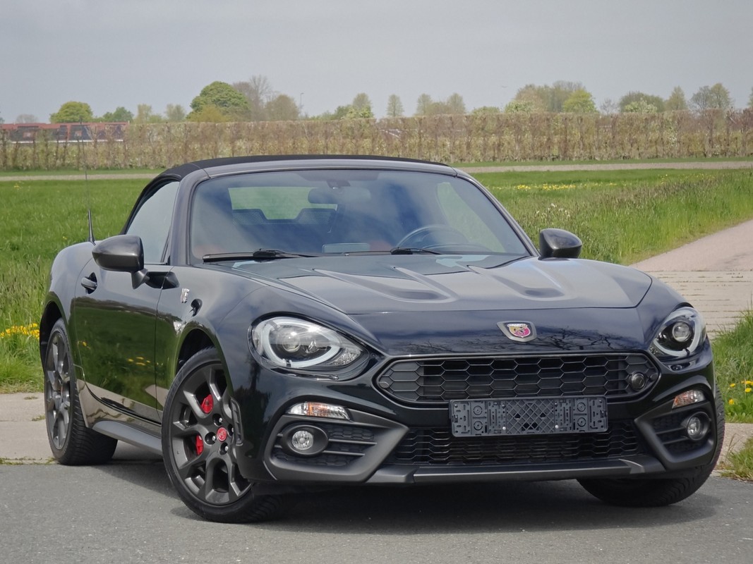 Abarth 124 Spider
