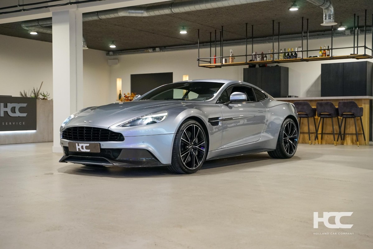 Aston Martin V12 Vanquish