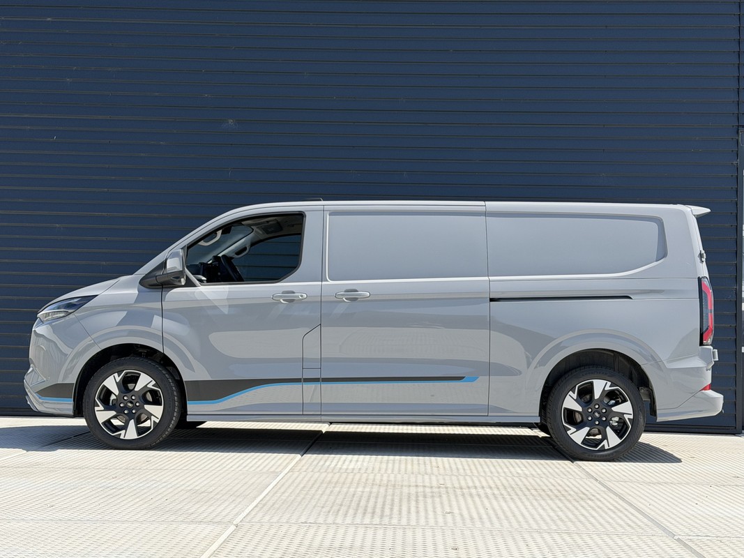 Ford E-Transit Custom