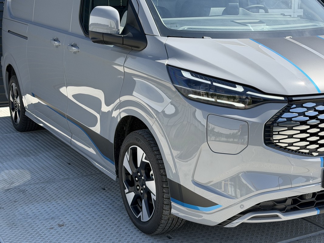 Ford E-Transit Custom