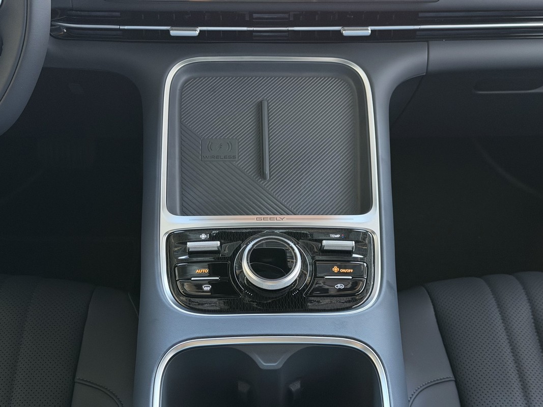Geely Starray EM-i