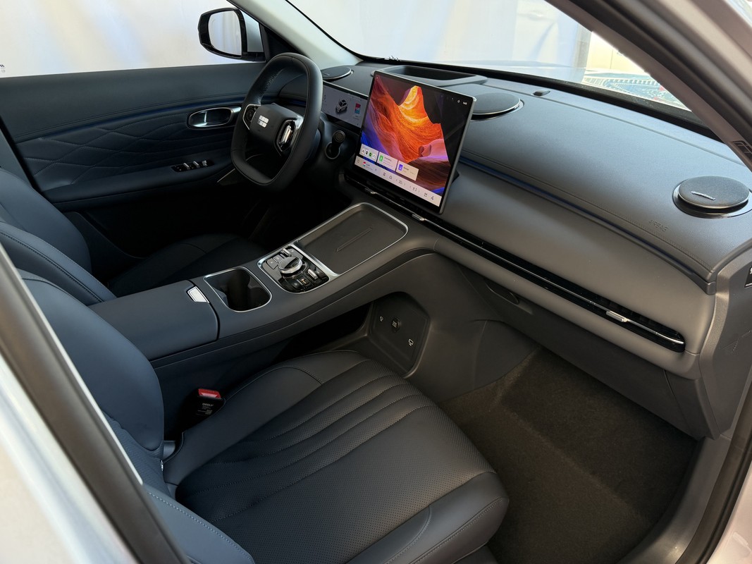 Geely Starray EM-i