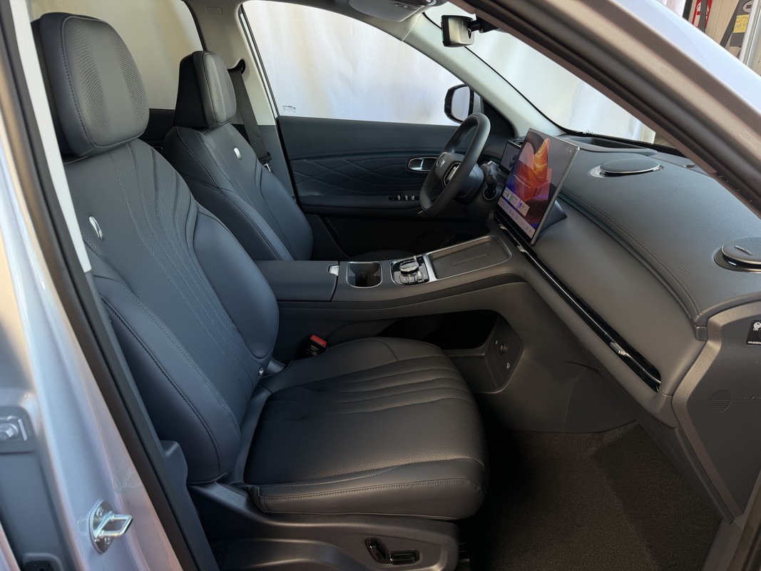 Geely Starray EM-i