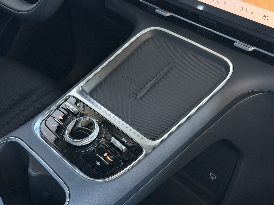 Geely Starray EM-i