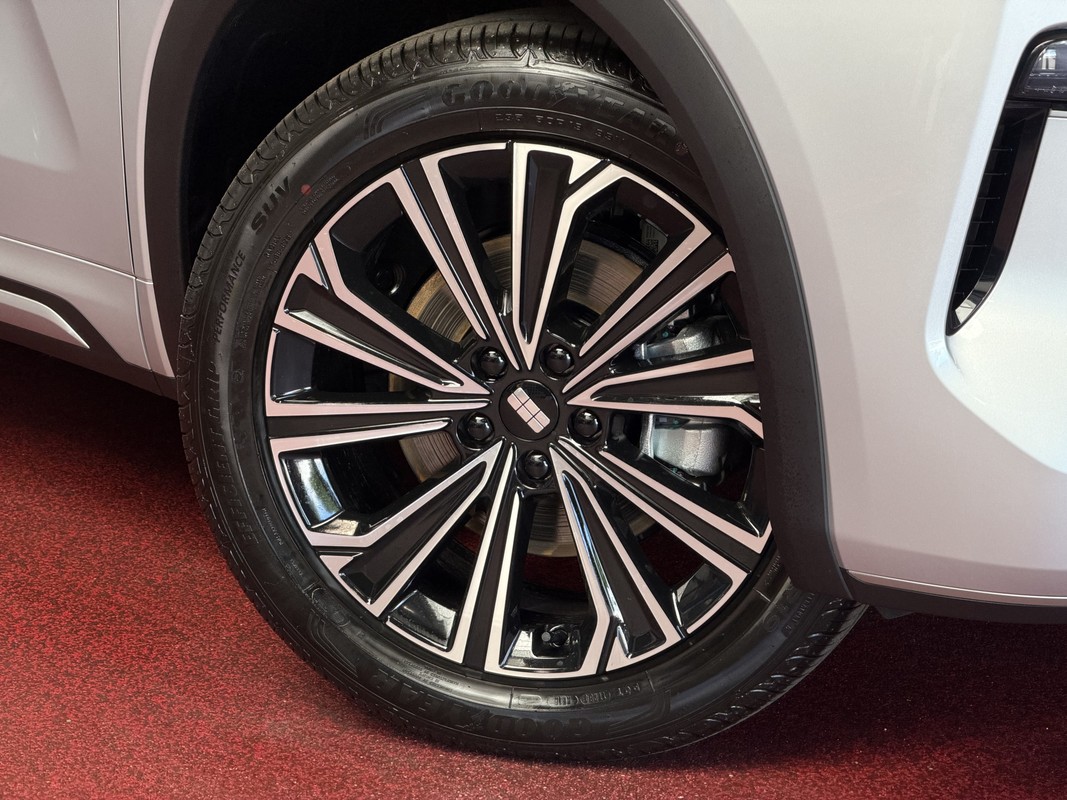 Geely Starray EM-i