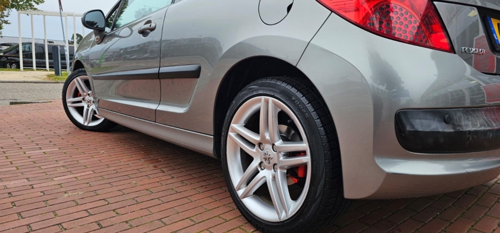 Peugeot 207