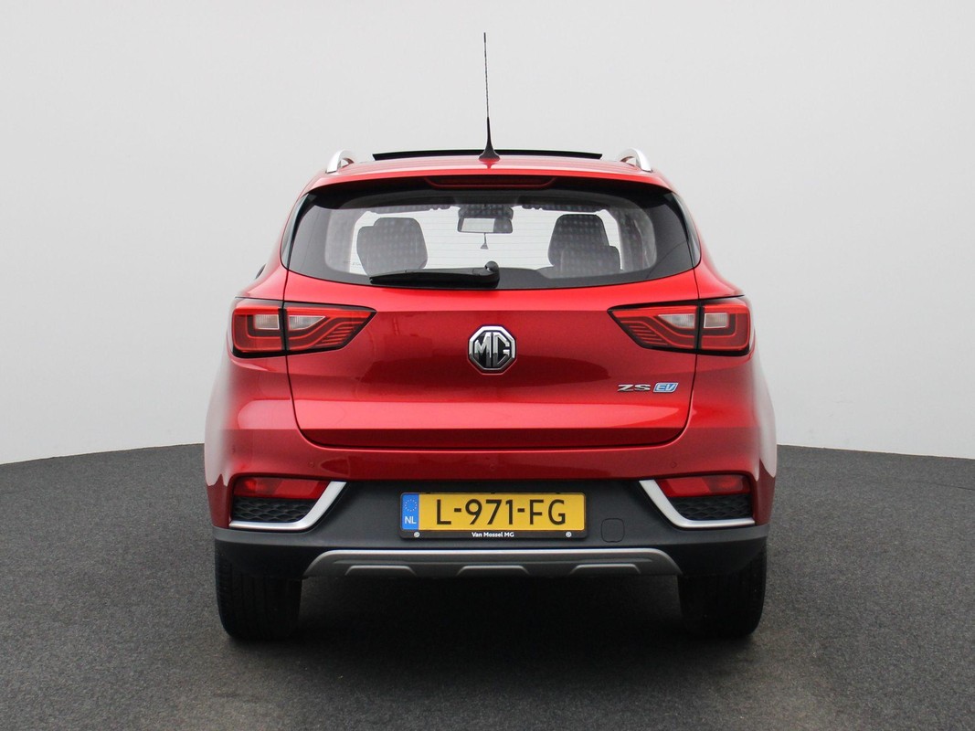 MG ZS EV