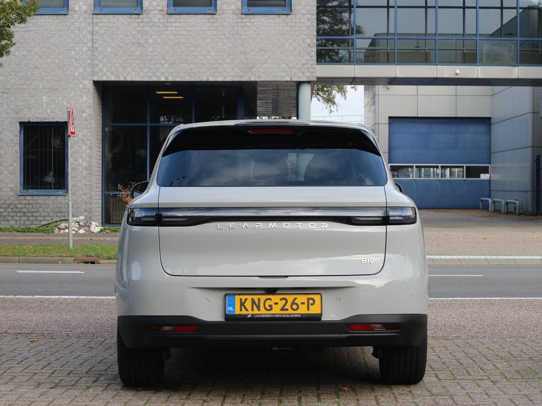 Leapmotor B10