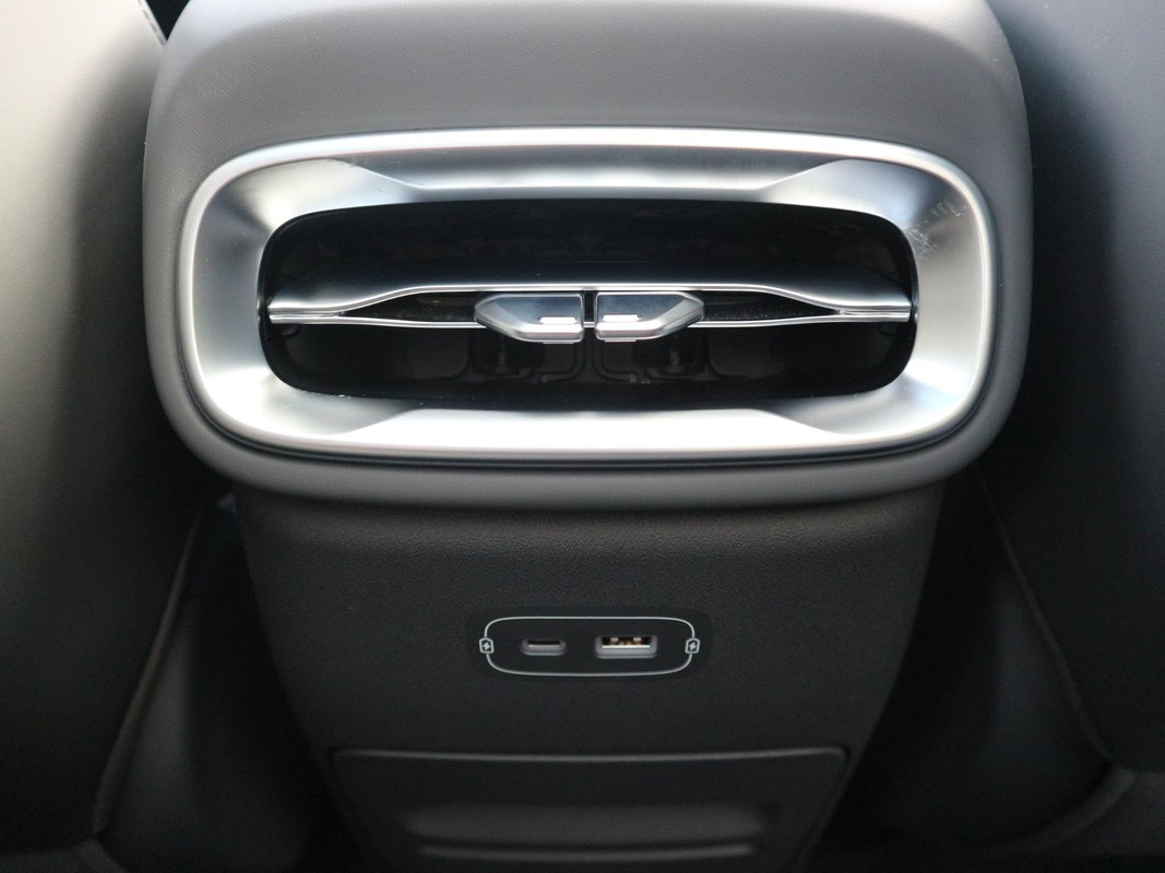 Leapmotor B10