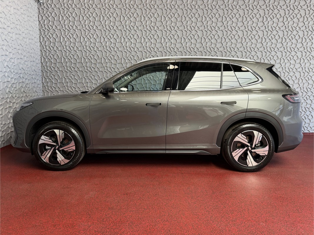 Geely E5