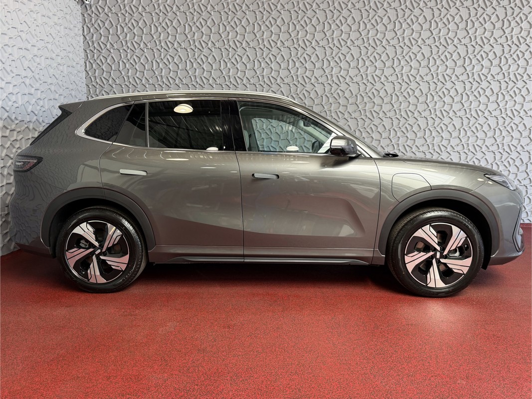 Geely E5