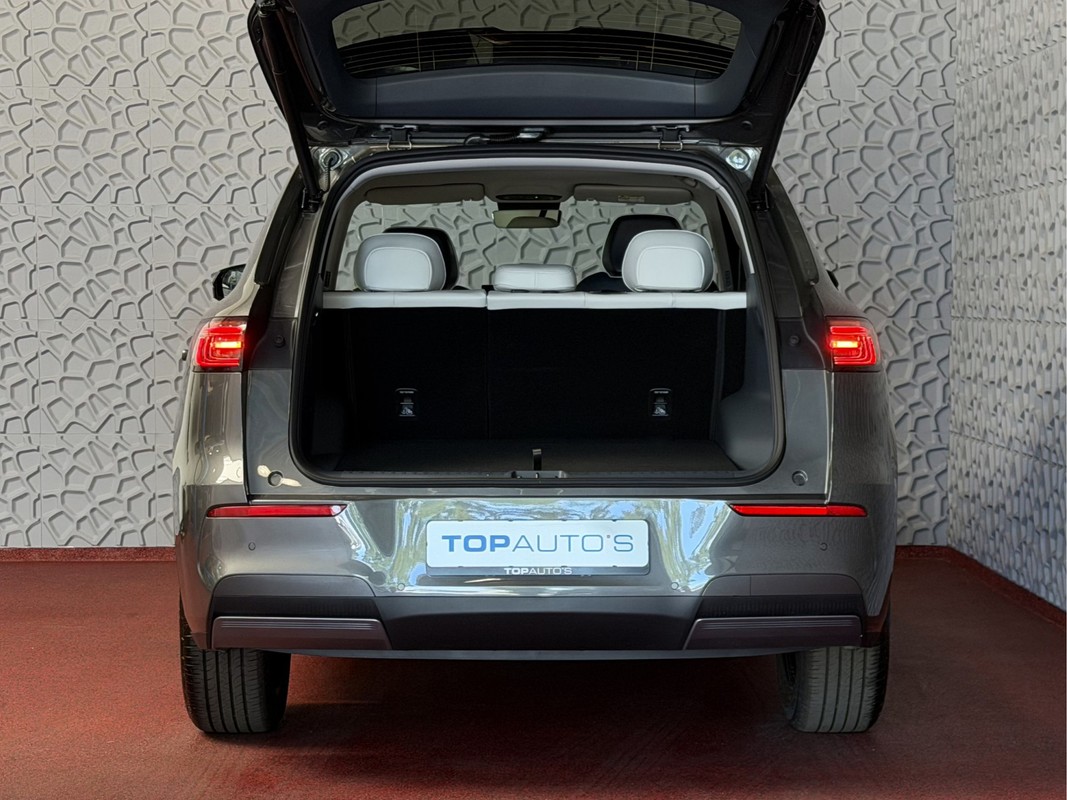 Geely E5