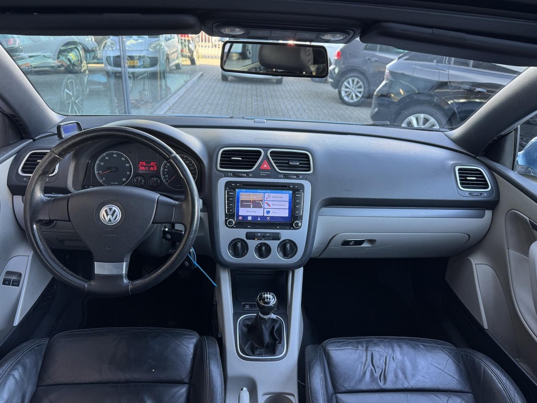 Volkswagen Eos