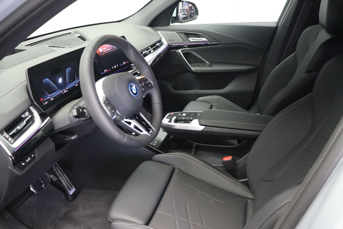 BMW iX2