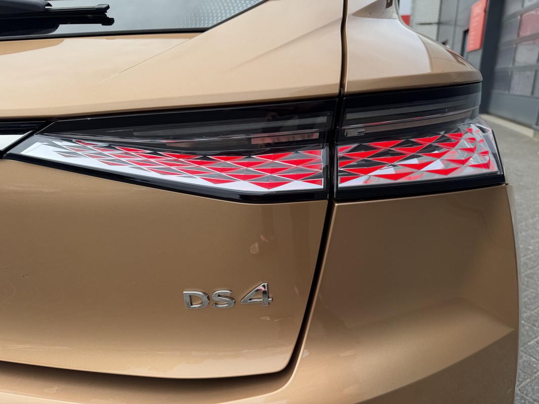 DS DS 4