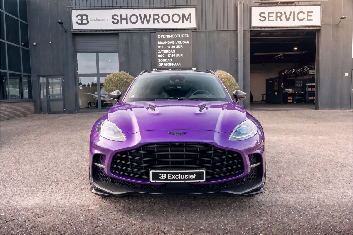 Aston Martin DBX