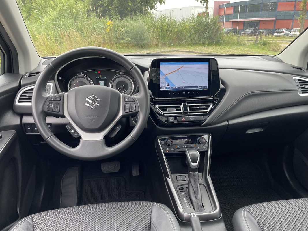 Suzuki S-Cross