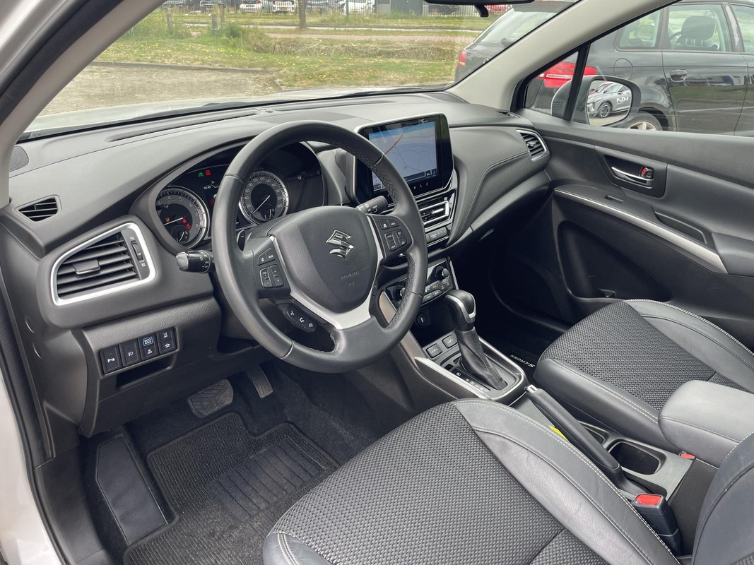 Suzuki S-Cross