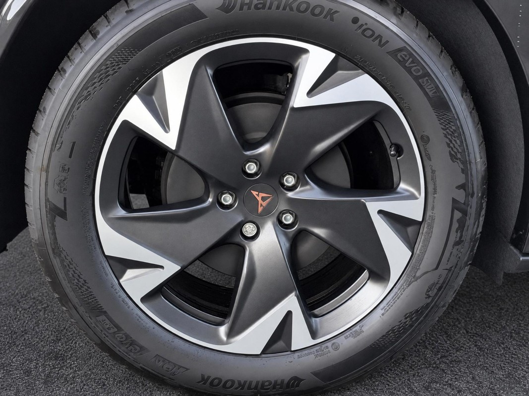 CUPRA Tavascan