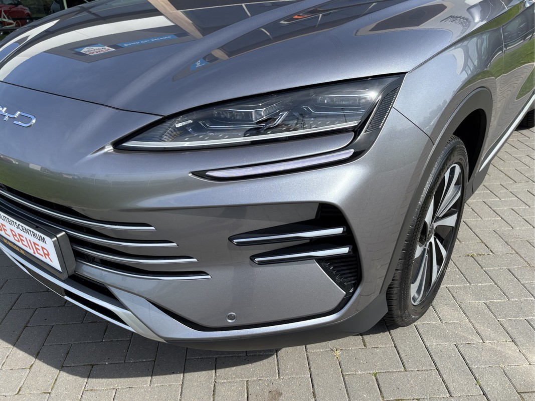 BYD SEAL U