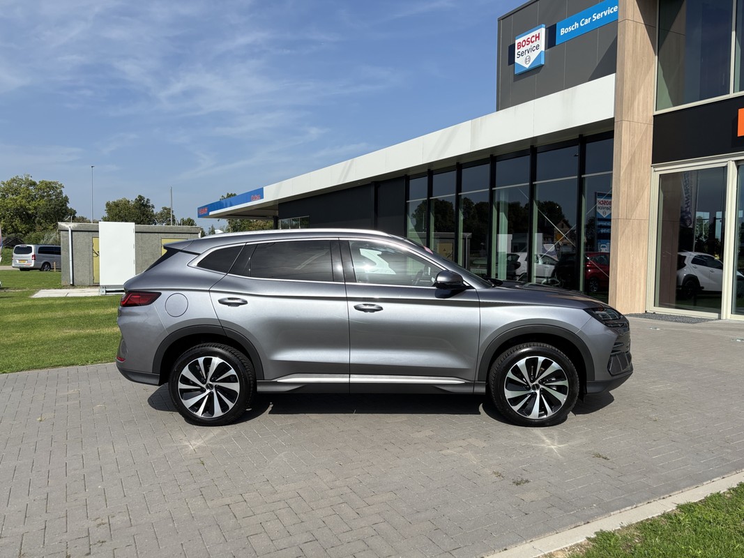 BYD SEAL U