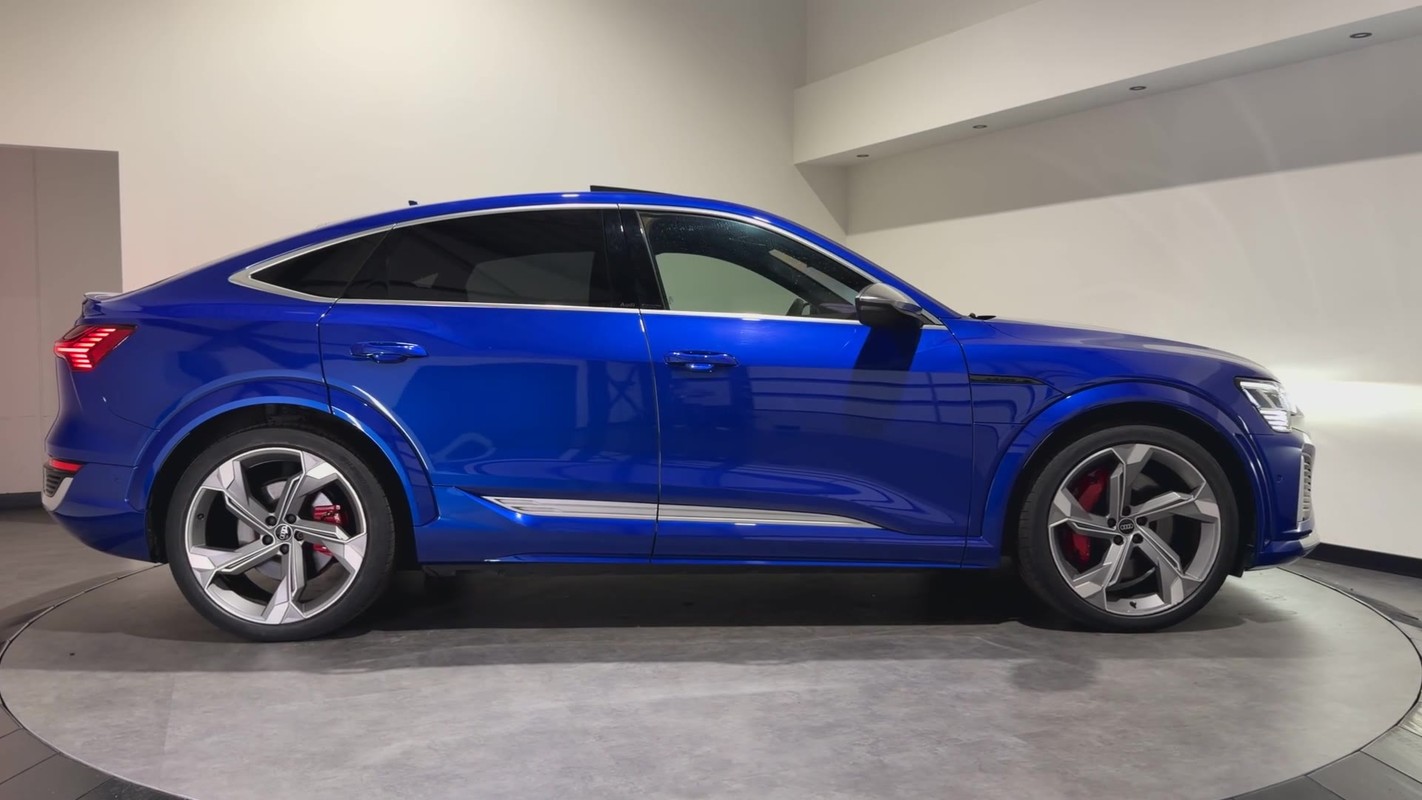 Audi Q8 Sportback e-tron