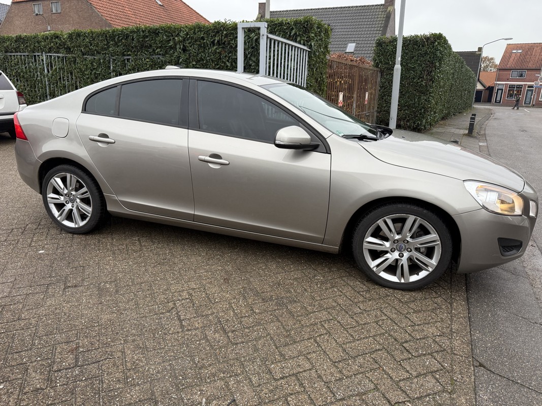 Volvo S60