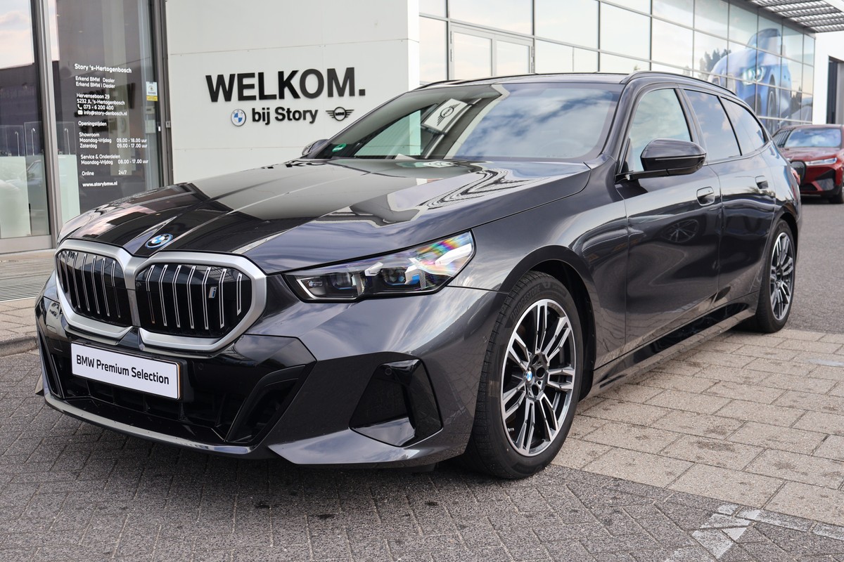BMW i5