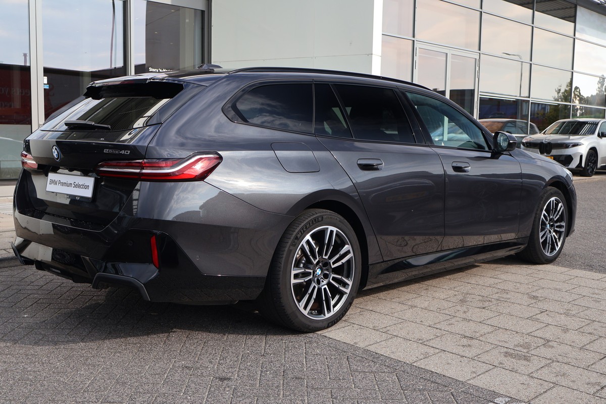 BMW i5