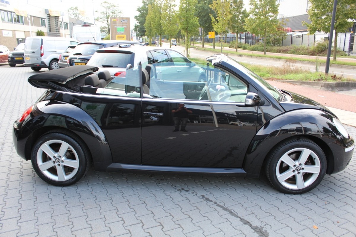 Volkswagen New Beetle